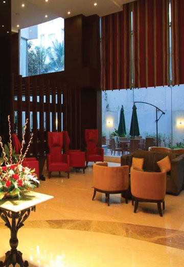 Hotel Header (Mobile)
