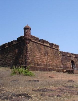 6 Famous Forts In Goa That’ll Immerse You Into Its History And Culture