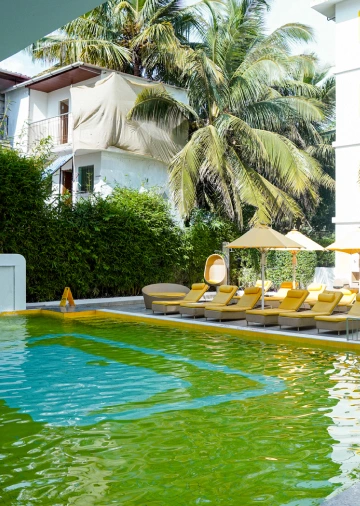 Bloom Hotel - Calangute pool